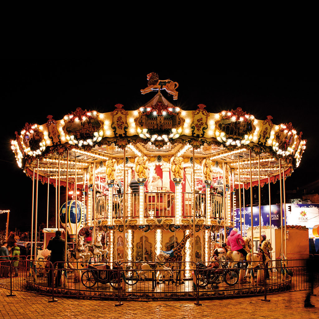 classical-carousel-at-night
